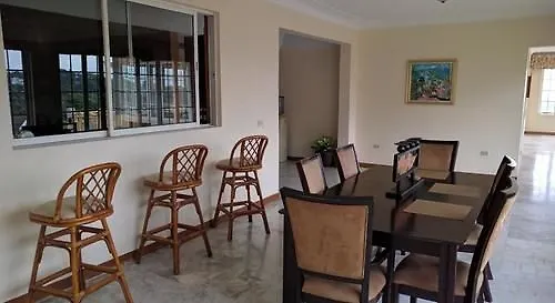 Konukevi Rockhampton Suites