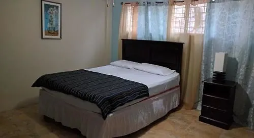 Rockhampton Suites キングストン
