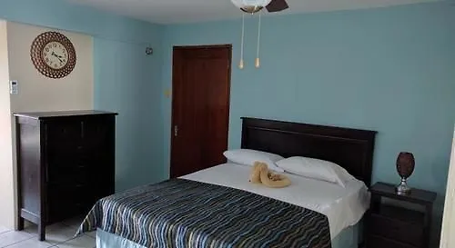 Rockhampton Suites キングストン 3*,  ジャマイカ
